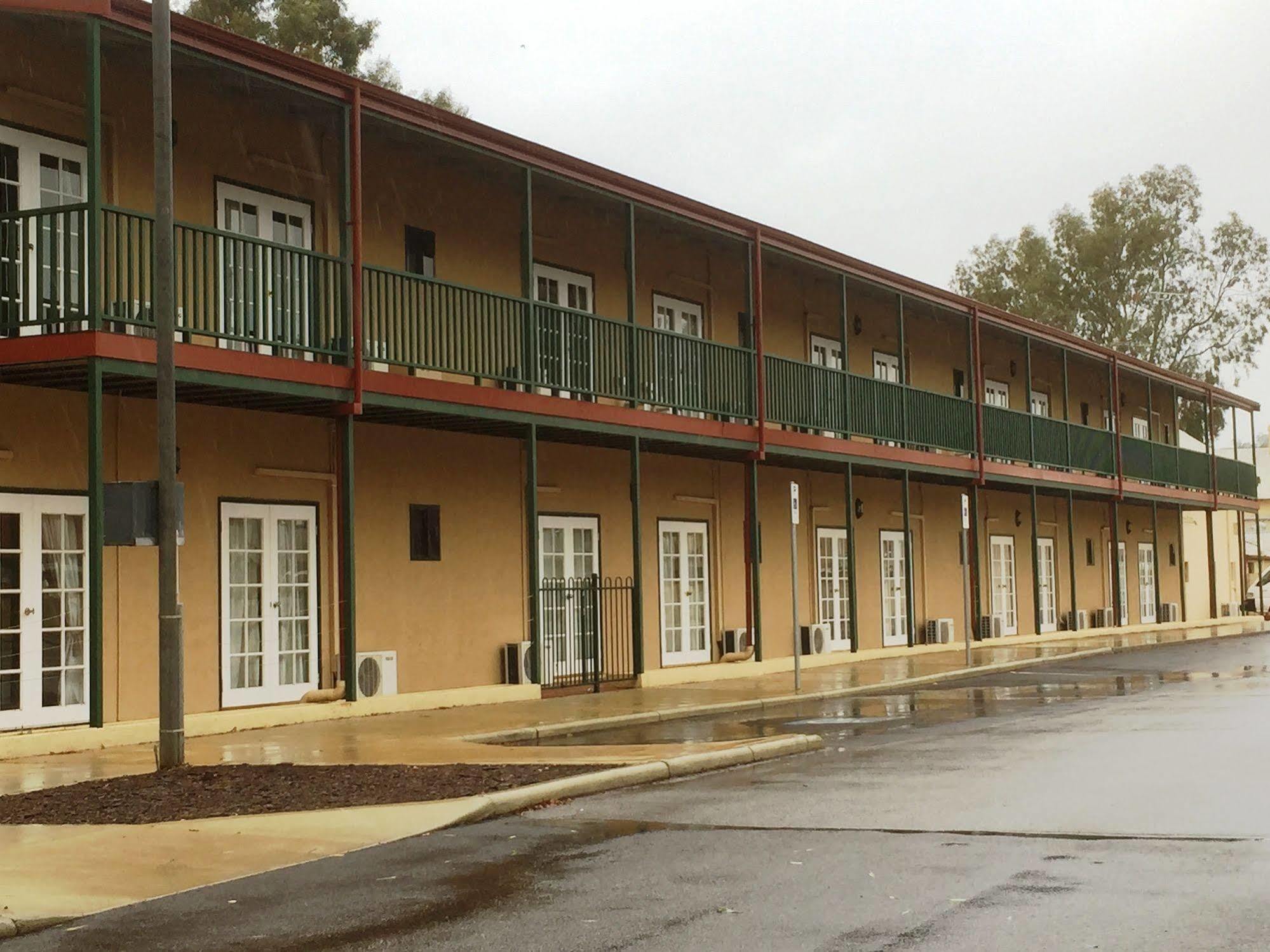 เดอะ นอช แอนด์ นอด - โฮวิค สตรีท Motel ยอร์ค ภายนอก รูปภาพ